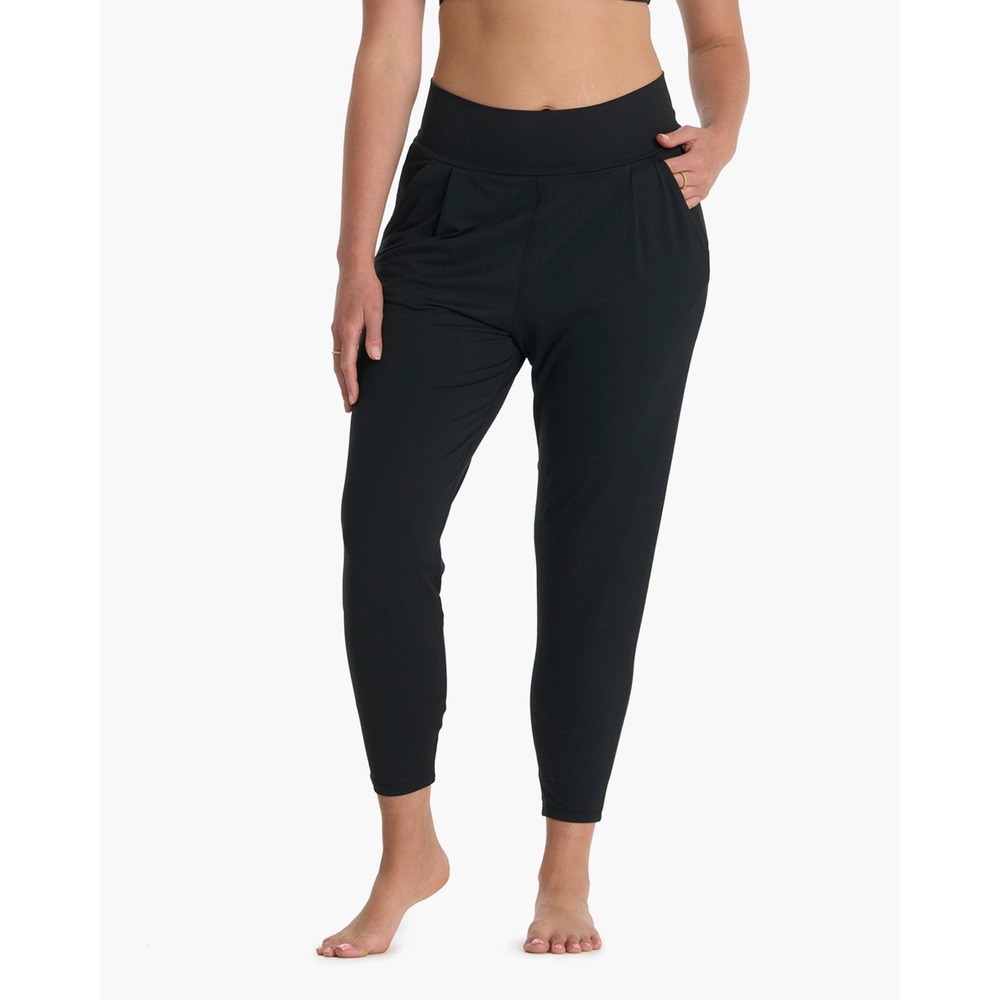 Vuori women's Lux At Ease Harem High Rise Jogger in Black Sz Small